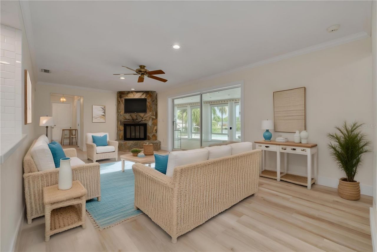 2370 Weymouth Drive, Clearwater, FL 33764 Photo