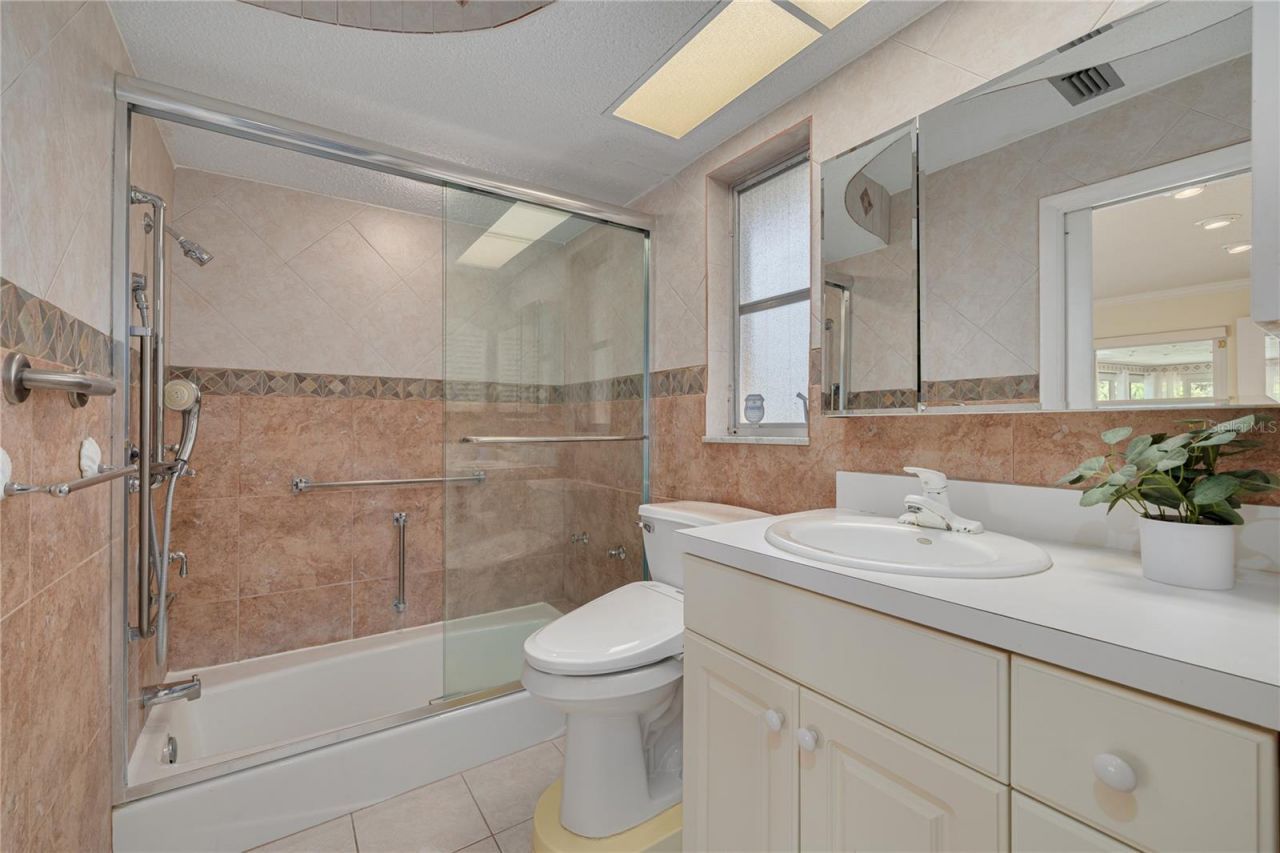 2370 Weymouth Drive, Clearwater, FL 33764 Photo