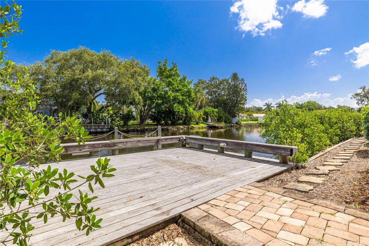 2370 Weymouth Drive, Clearwater, FL 33764 Photo