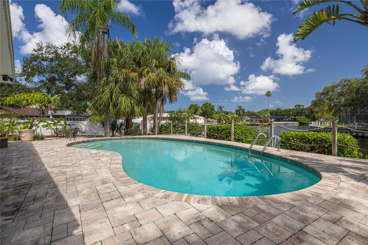 2370 Weymouth Drive, Clearwater, FL 33764 Photo