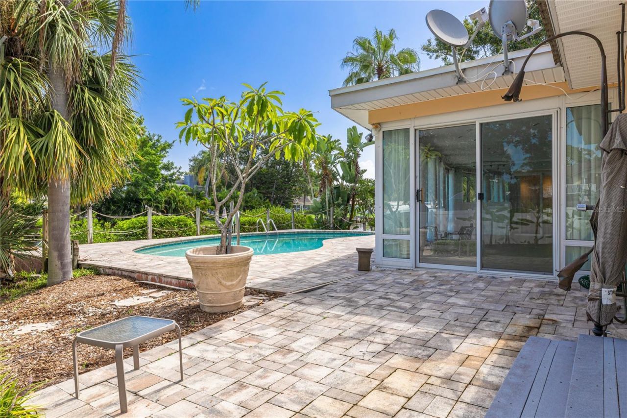 2370 Weymouth Drive, Clearwater, FL 33764 Photo