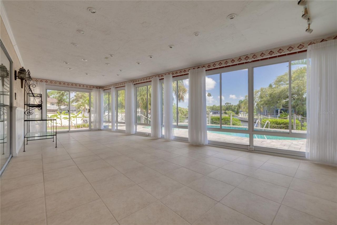 2370 Weymouth Drive, Clearwater, FL 33764 Photo