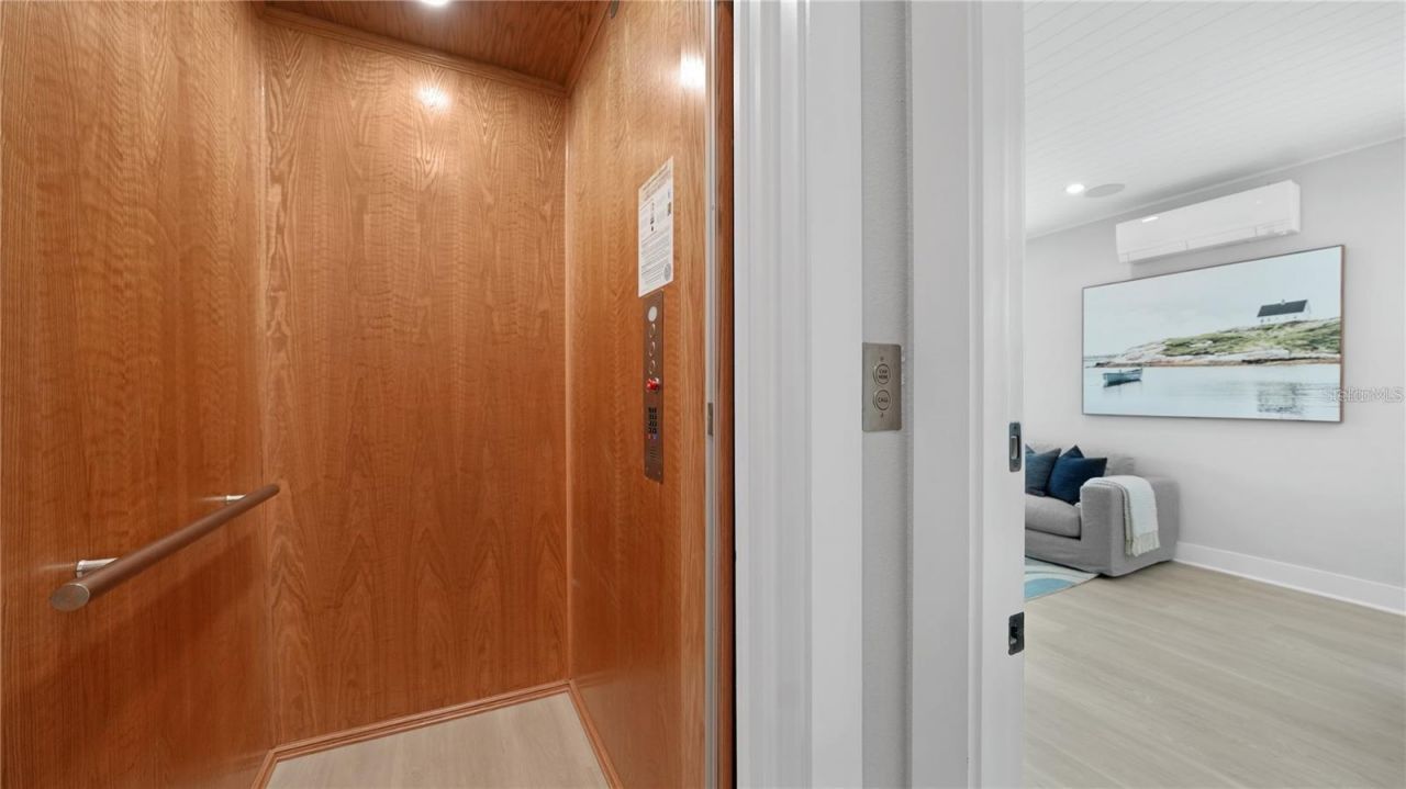 111 4th Street S, Bradenton Beach, FL 34217 Photo