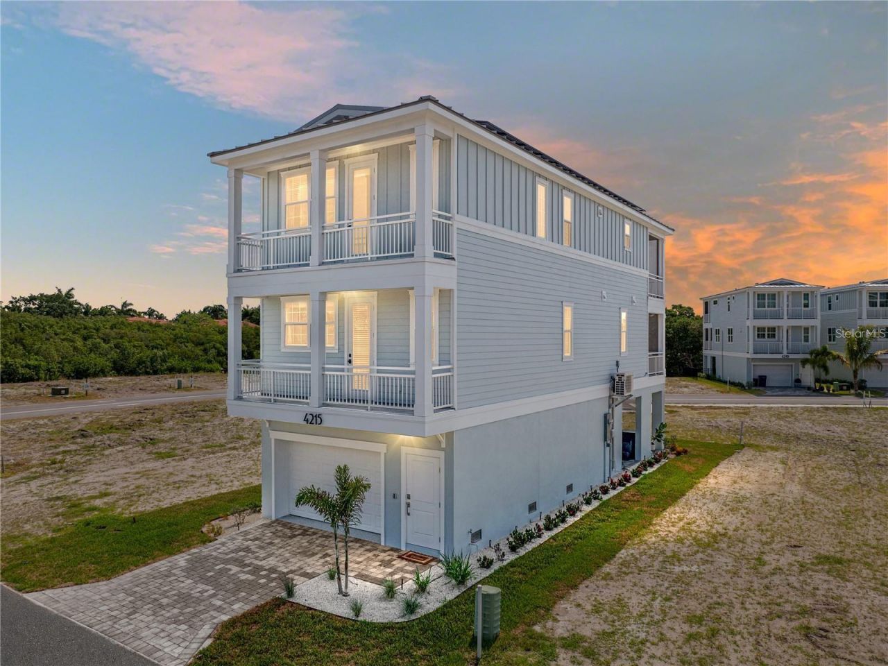 111 4th Street S, Bradenton Beach, FL 34217 Photo