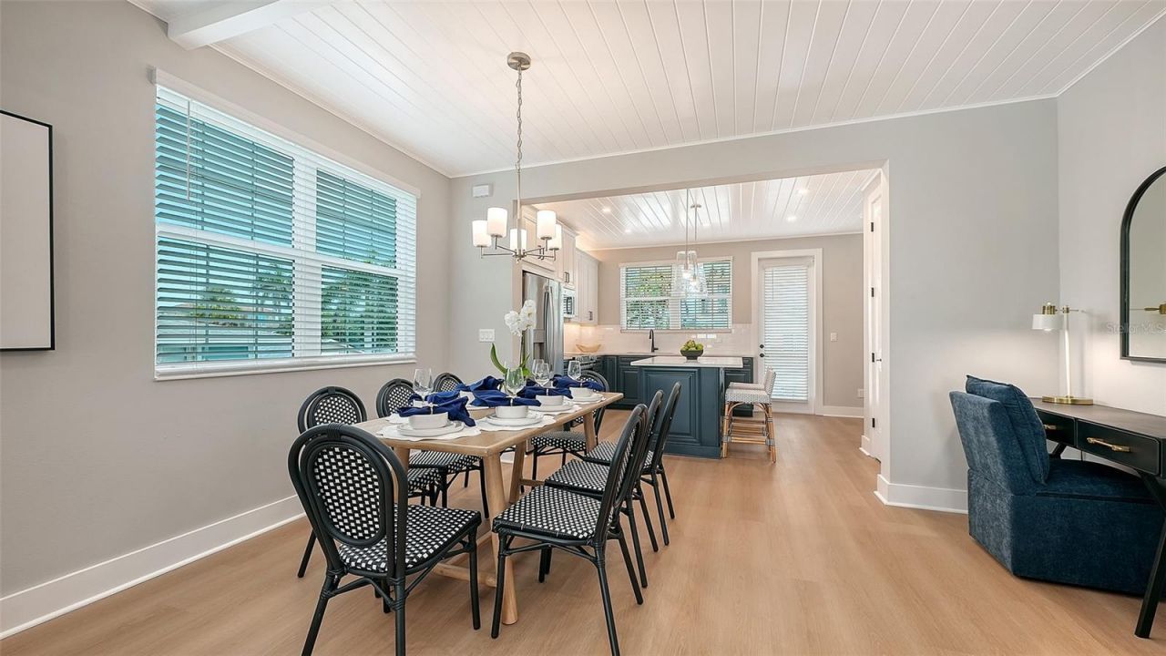111 4th Street S, Bradenton Beach, FL 34217 Photo