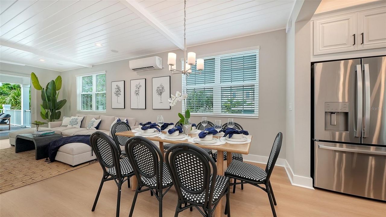 111 4th Street S, Bradenton Beach, FL 34217 Photo