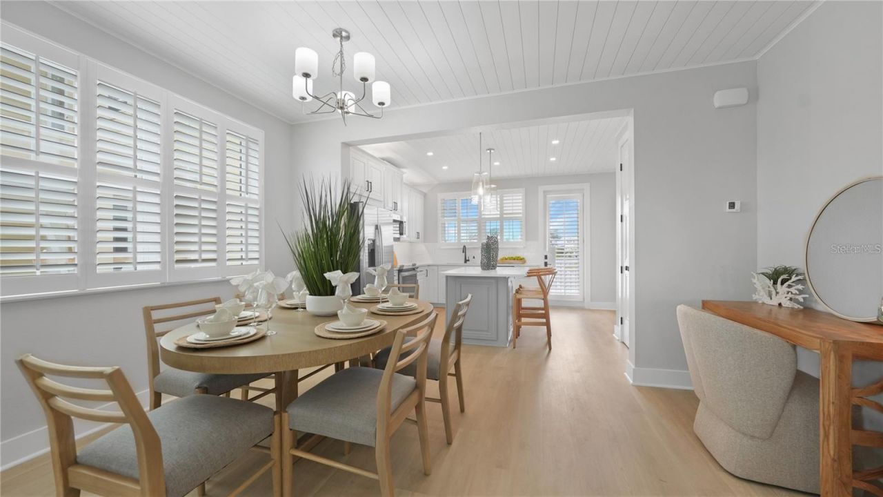 111 4th Street S, Bradenton Beach, FL 34217 Photo