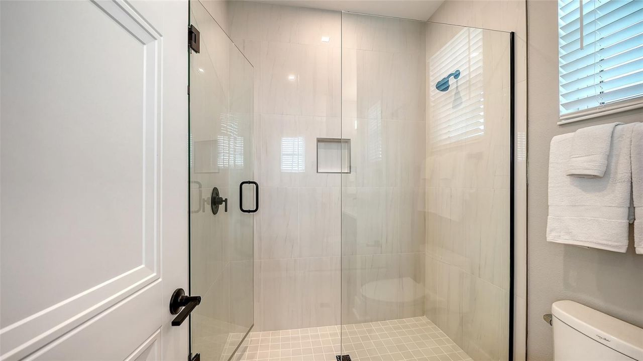 111 4th Street S, Bradenton Beach, FL 34217 Photo