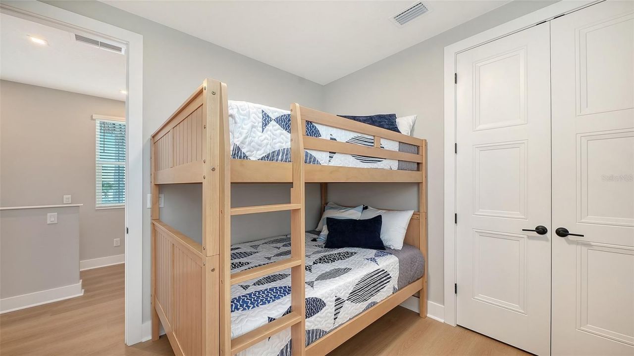 111 4th Street S, Bradenton Beach, FL 34217 Photo