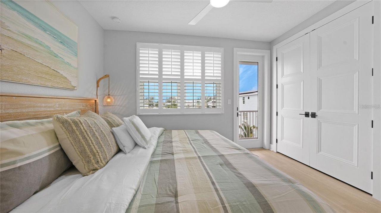 111 4th Street S, Bradenton Beach, FL 34217 Photo