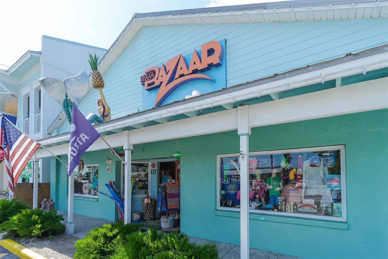 111 4th Street S, Bradenton Beach, FL 34217 Photo