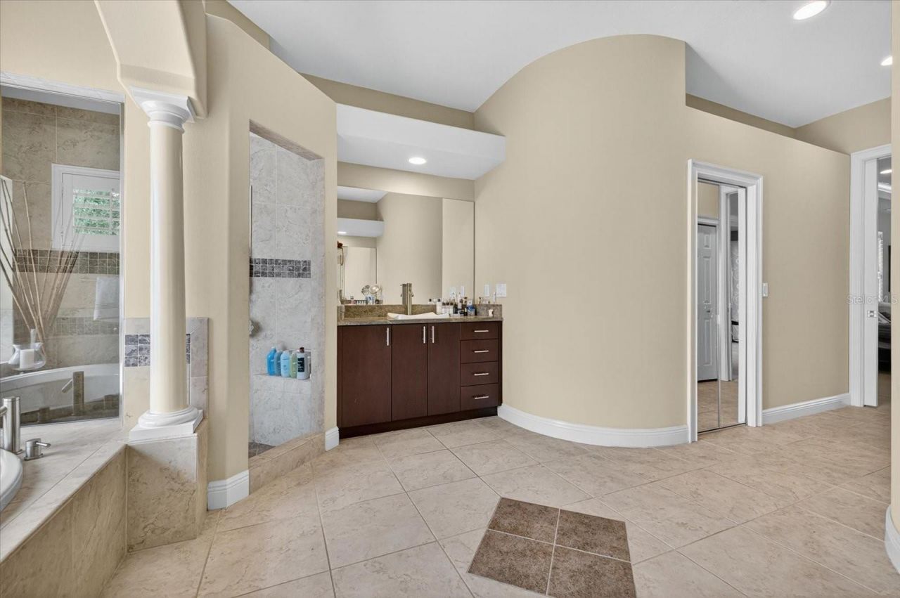 2555 Bryan Lane, Tarpon Springs, FL 34688 Photo