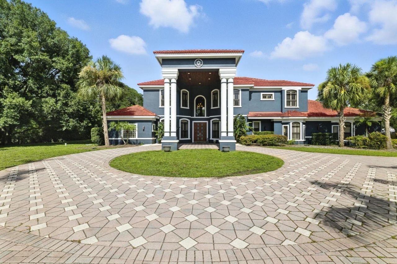 2555 Bryan Lane, Tarpon Springs, FL 34688 Photo