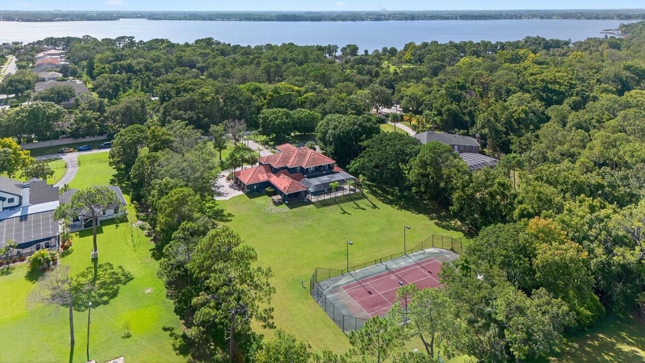 2555 Bryan Lane, Tarpon Springs, FL 34688 Photo