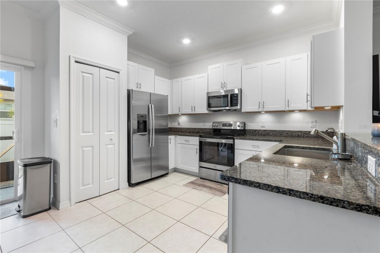 36515 Camp Fire Terrace, Zephyrhills, FL 33541 Photo