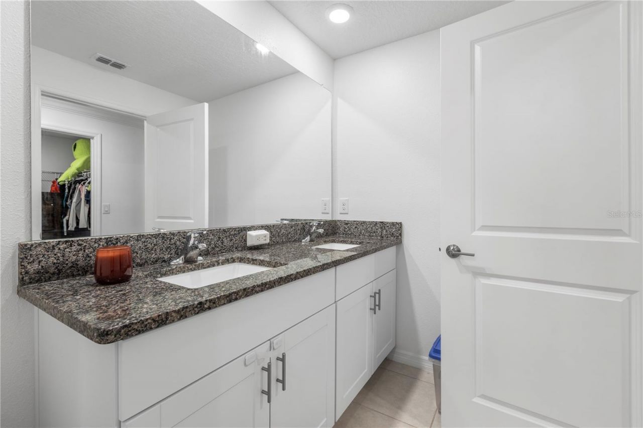 36515 Camp Fire Terrace, Zephyrhills, FL 33541 Photo