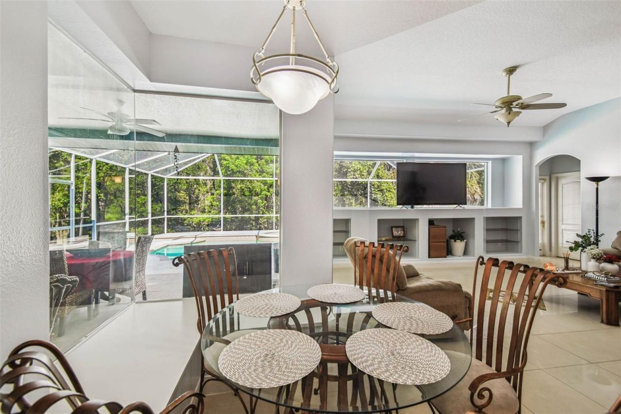 10526 Greencrest Drive, Tampa, FL 33626 Photo