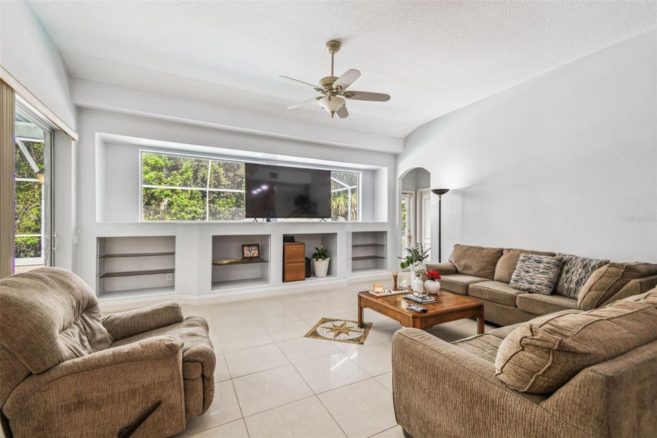 10526 Greencrest Drive, Tampa, FL 33626 Photo