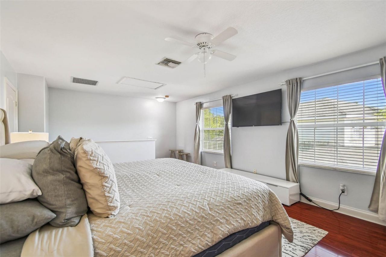 10526 Greencrest Drive, Tampa, FL 33626 Photo