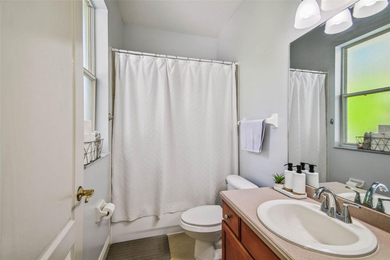 10526 Greencrest Drive, Tampa, FL 33626 Photo