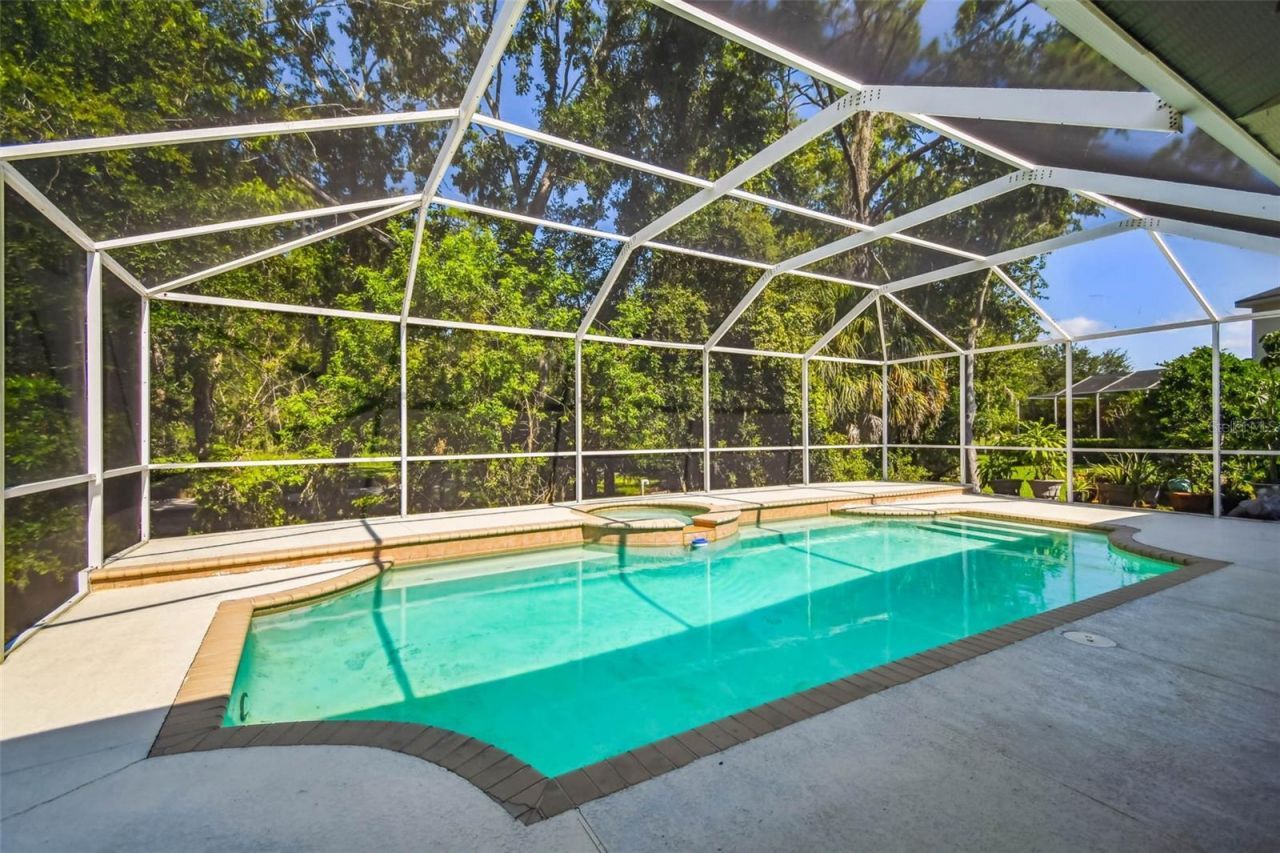 10526 Greencrest Drive, Tampa, FL 33626 Photo