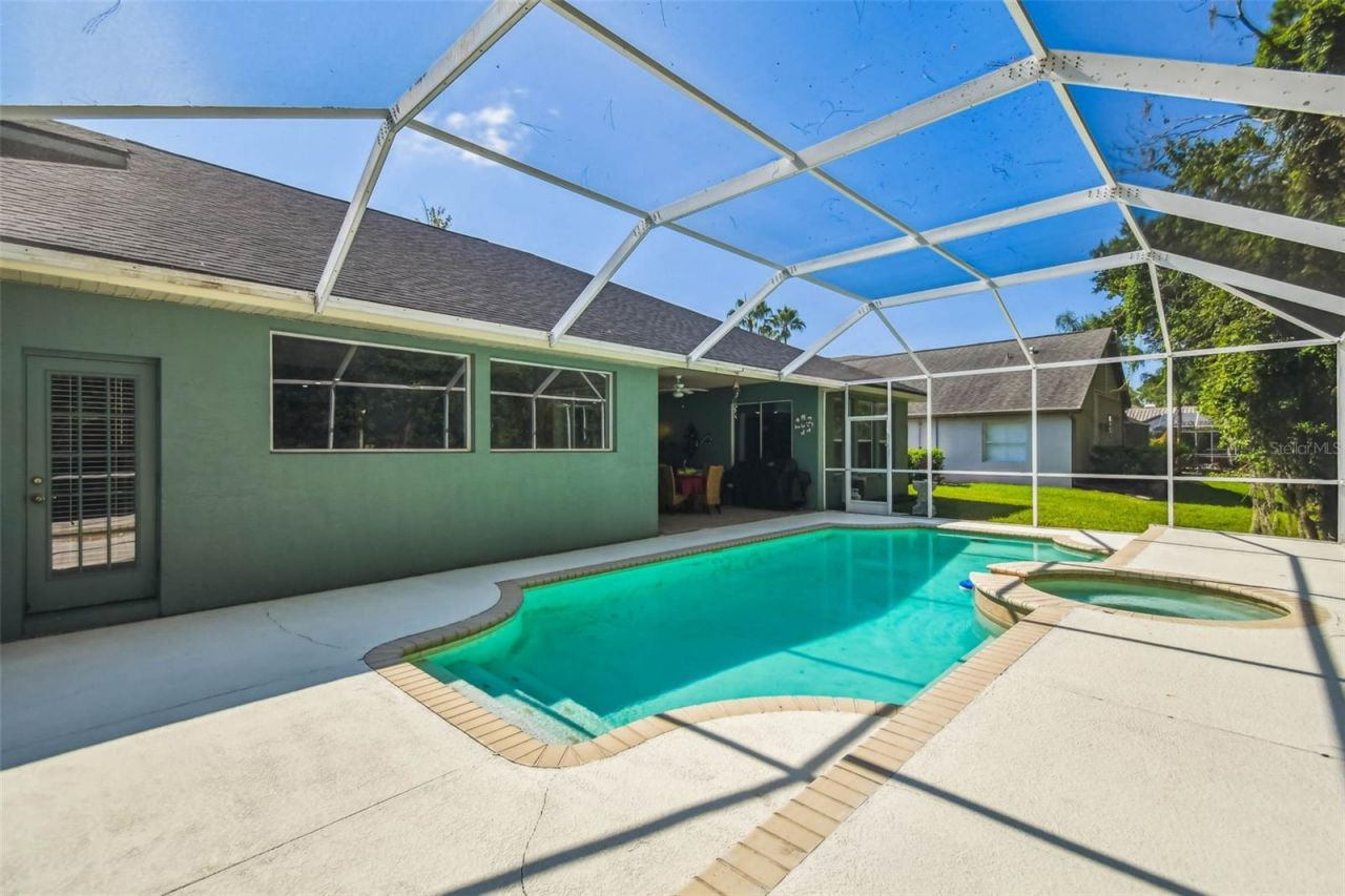 10526 Greencrest Drive, Tampa, FL 33626 Photo