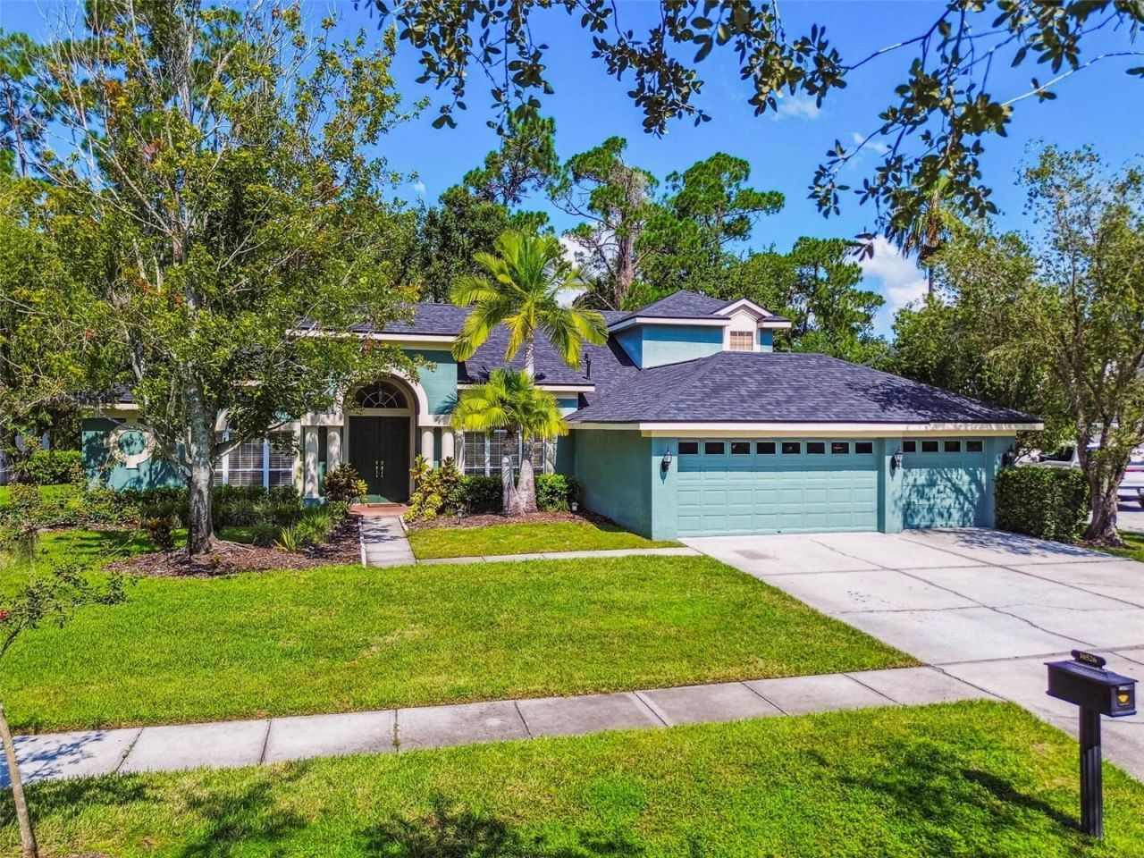 10526 Greencrest Drive, Tampa, FL 33626 Photo