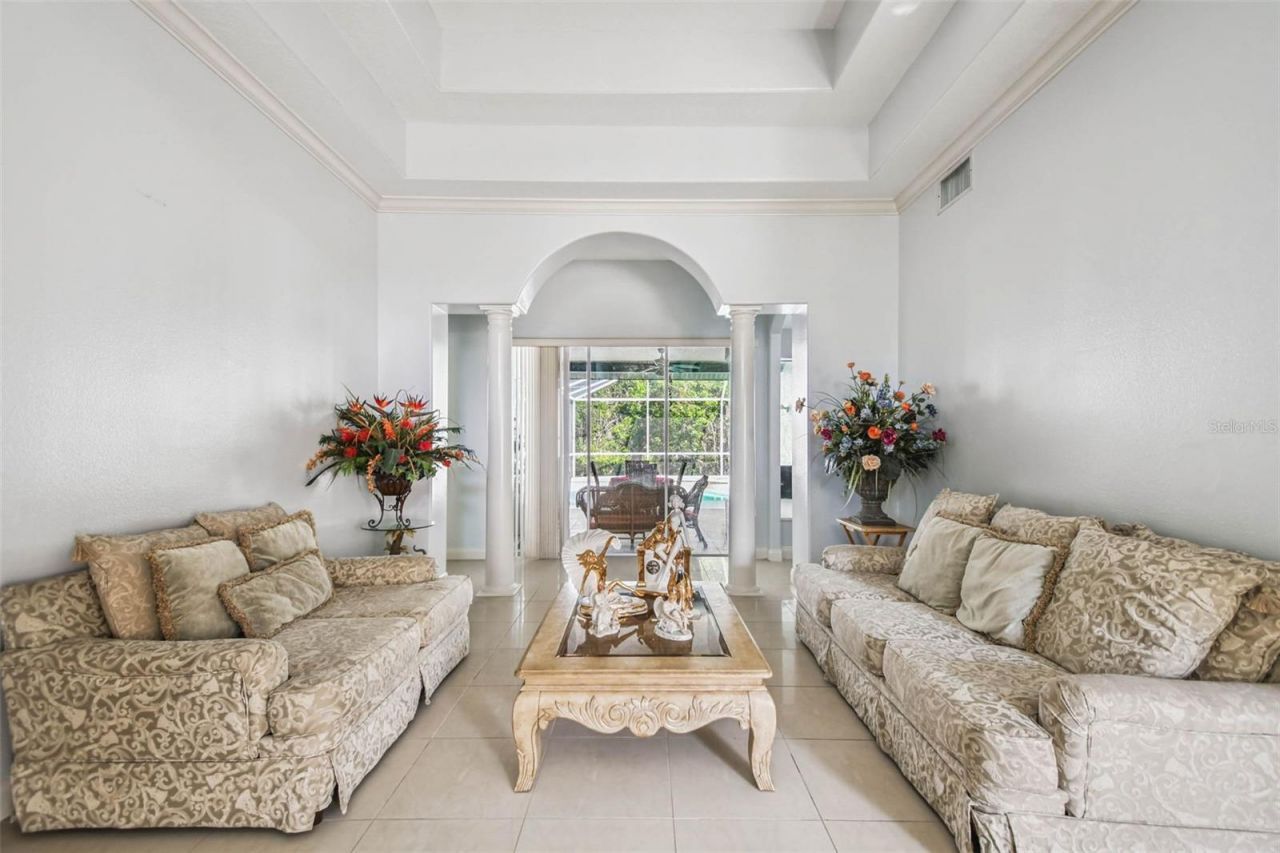 10526 Greencrest Drive, Tampa, FL 33626 Photo