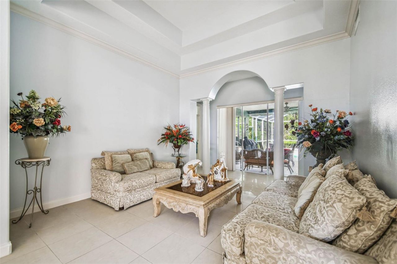 10526 Greencrest Drive, Tampa, FL 33626 Photo