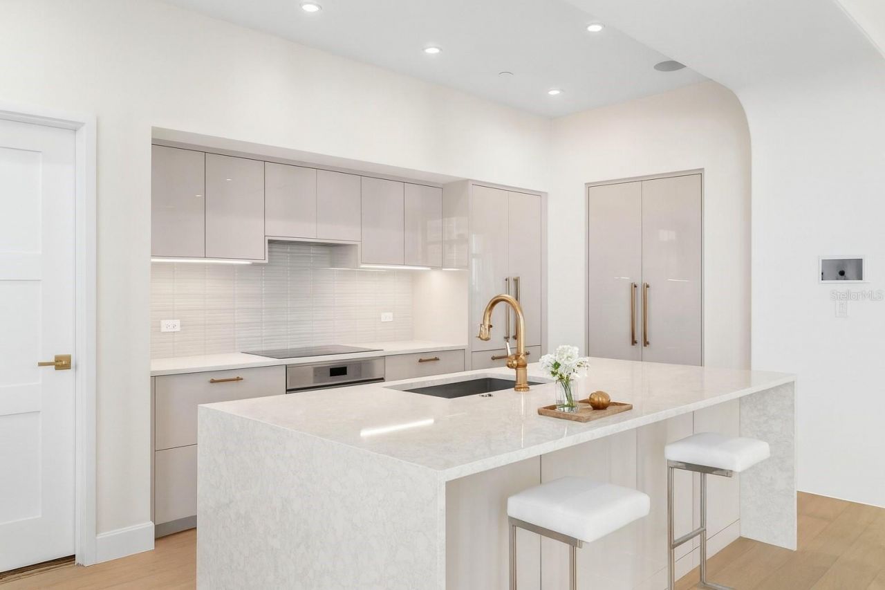 126 4th Avenue Ne, Unit 601, Saint Petersburg, FL 33701 Photo