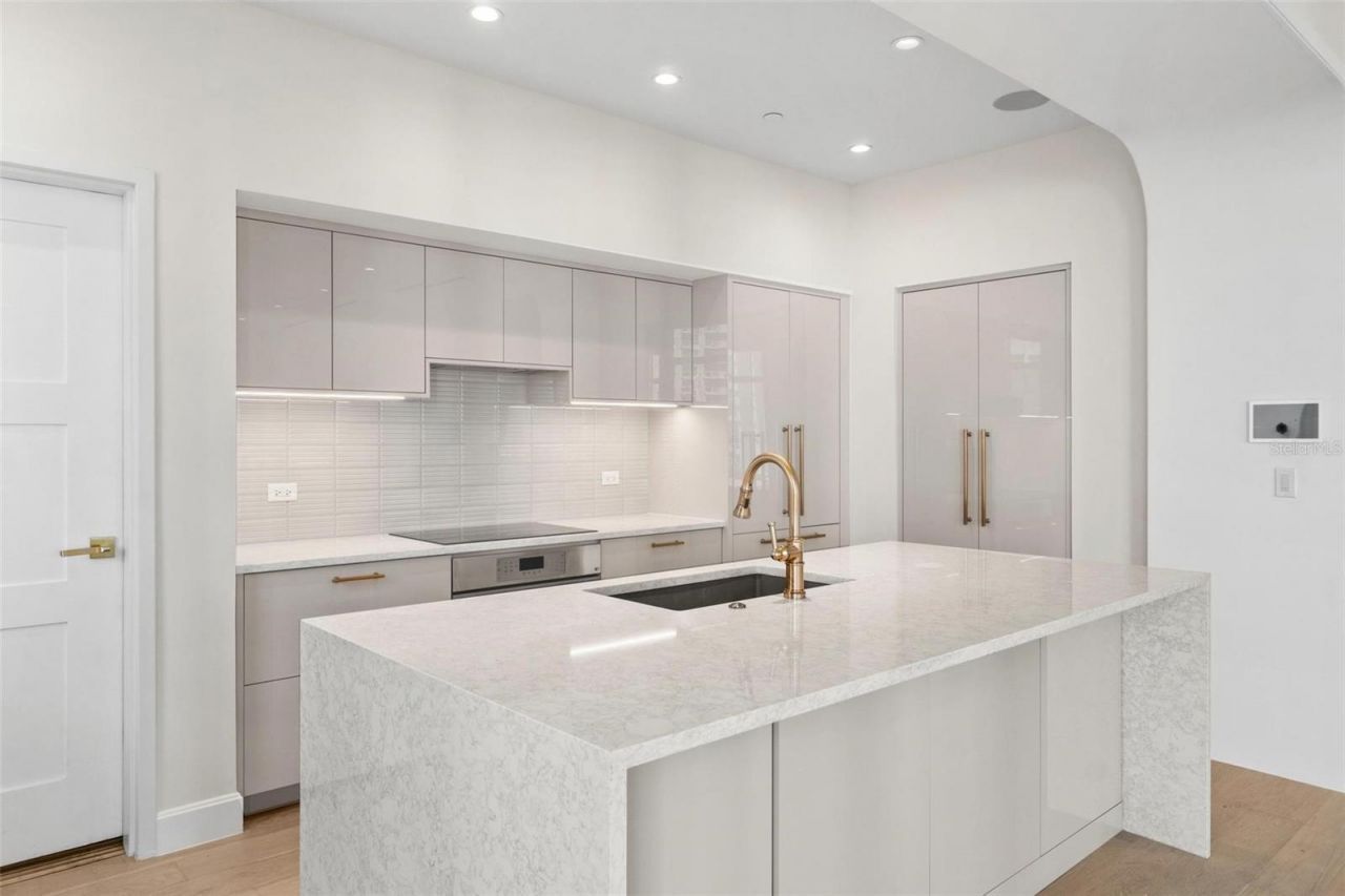 126 4th Avenue Ne, Unit 601, Saint Petersburg, FL 33701 Photo