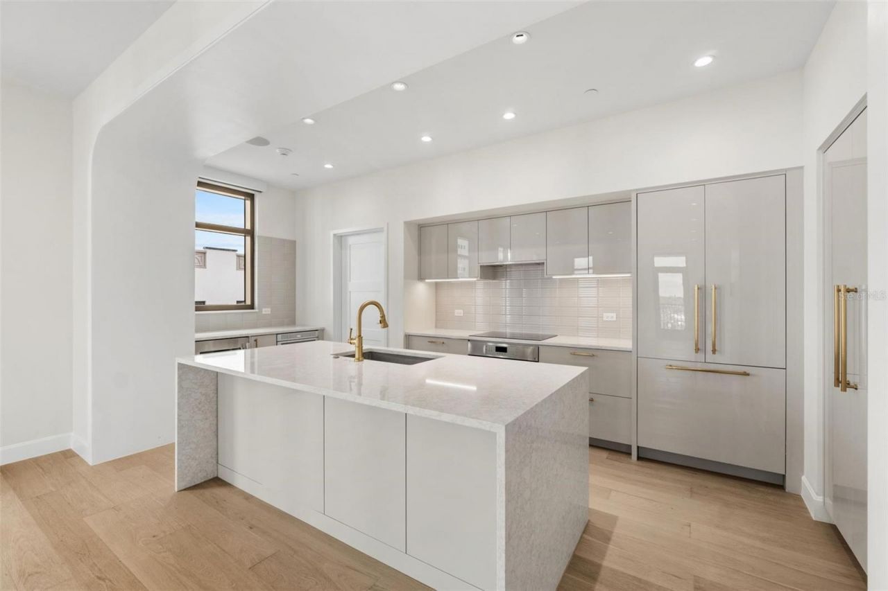 126 4th Avenue Ne, Unit 601, Saint Petersburg, FL 33701 Photo