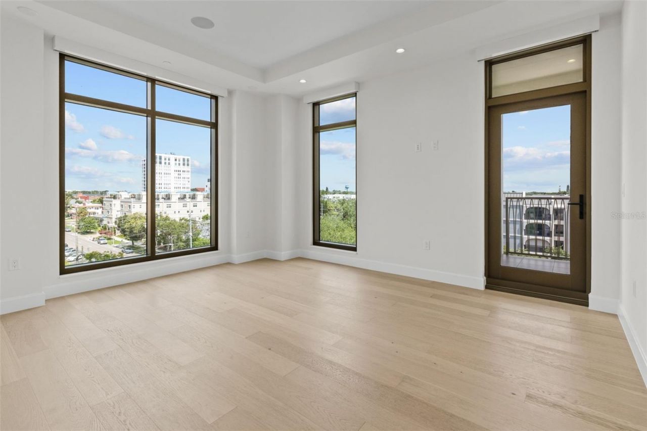 126 4th Avenue Ne, Unit 601, Saint Petersburg, FL 33701 Photo