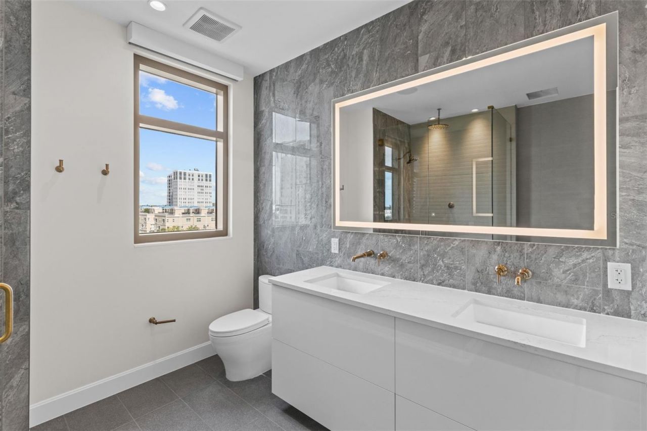 126 4th Avenue Ne, Unit 601, Saint Petersburg, FL 33701 Photo