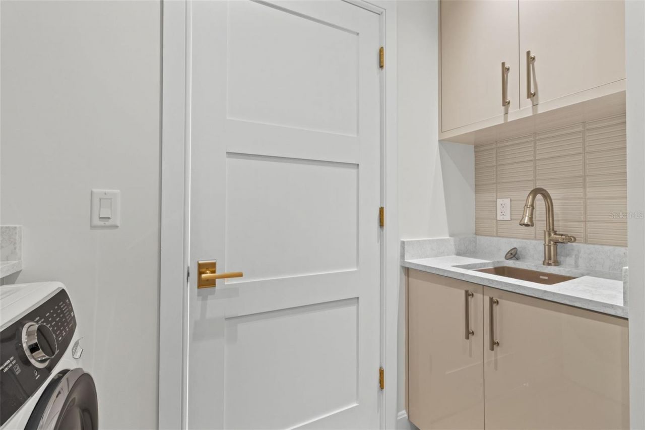 126 4th Avenue Ne, Unit 601, Saint Petersburg, FL 33701 Photo