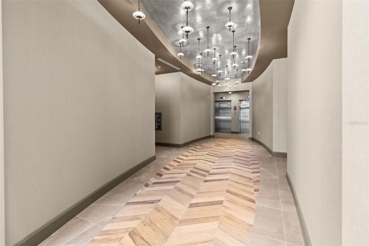 126 4th Avenue Ne, Unit 601, Saint Petersburg, FL 33701 Photo