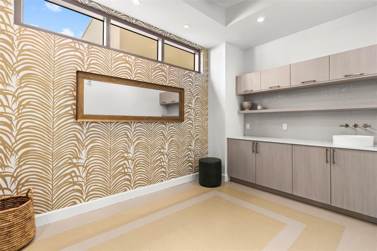 126 4th Avenue Ne, Unit 601, Saint Petersburg, FL 33701 Photo