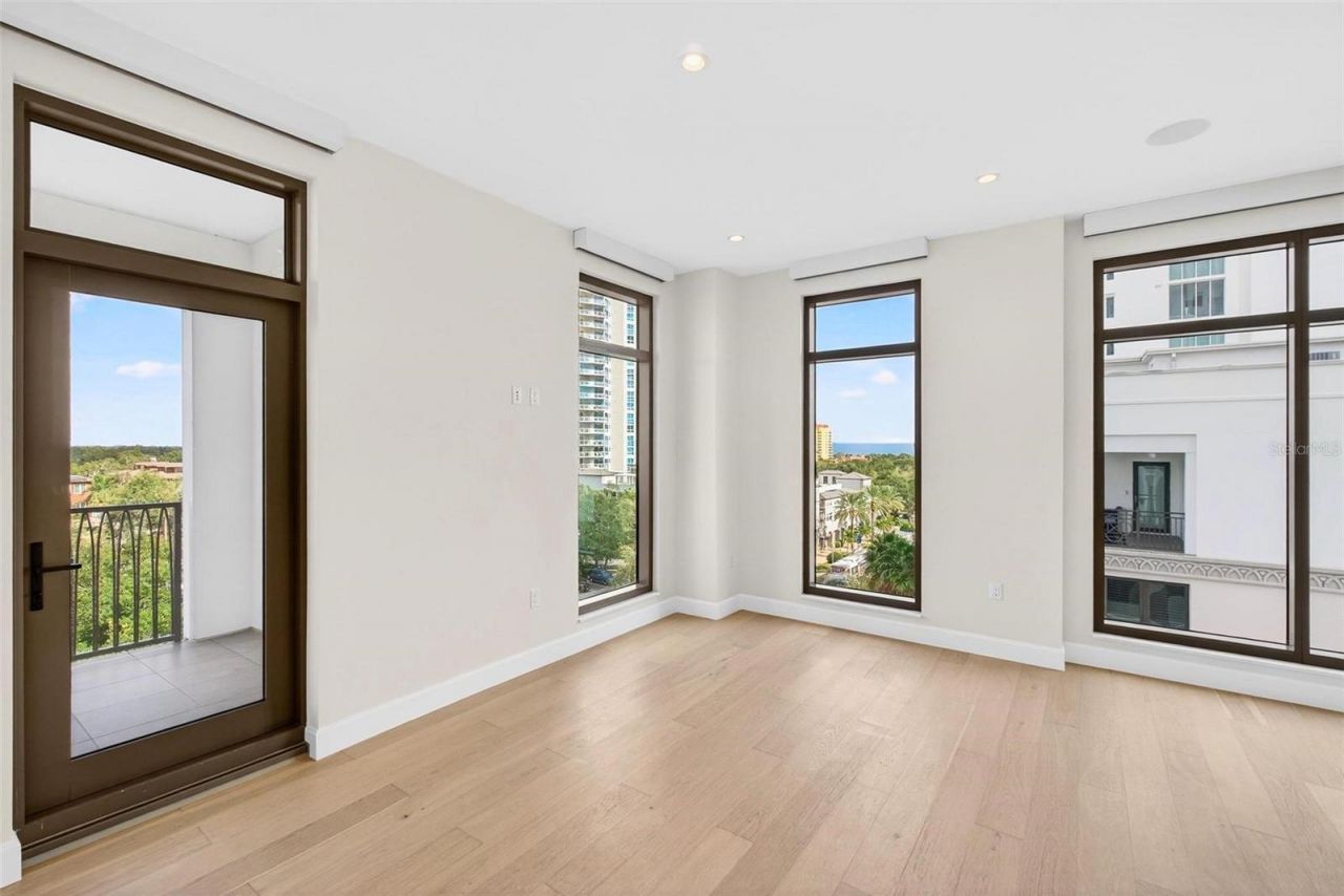 126 4th Avenue Ne, Unit 601, Saint Petersburg, FL 33701 Photo