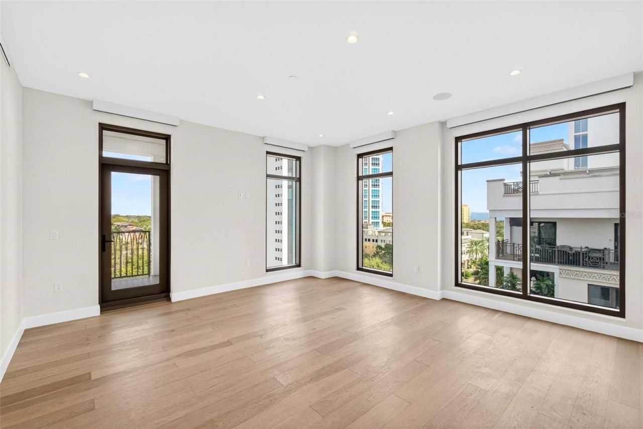 126 4th Avenue Ne, Unit 601, Saint Petersburg, FL 33701 Photo