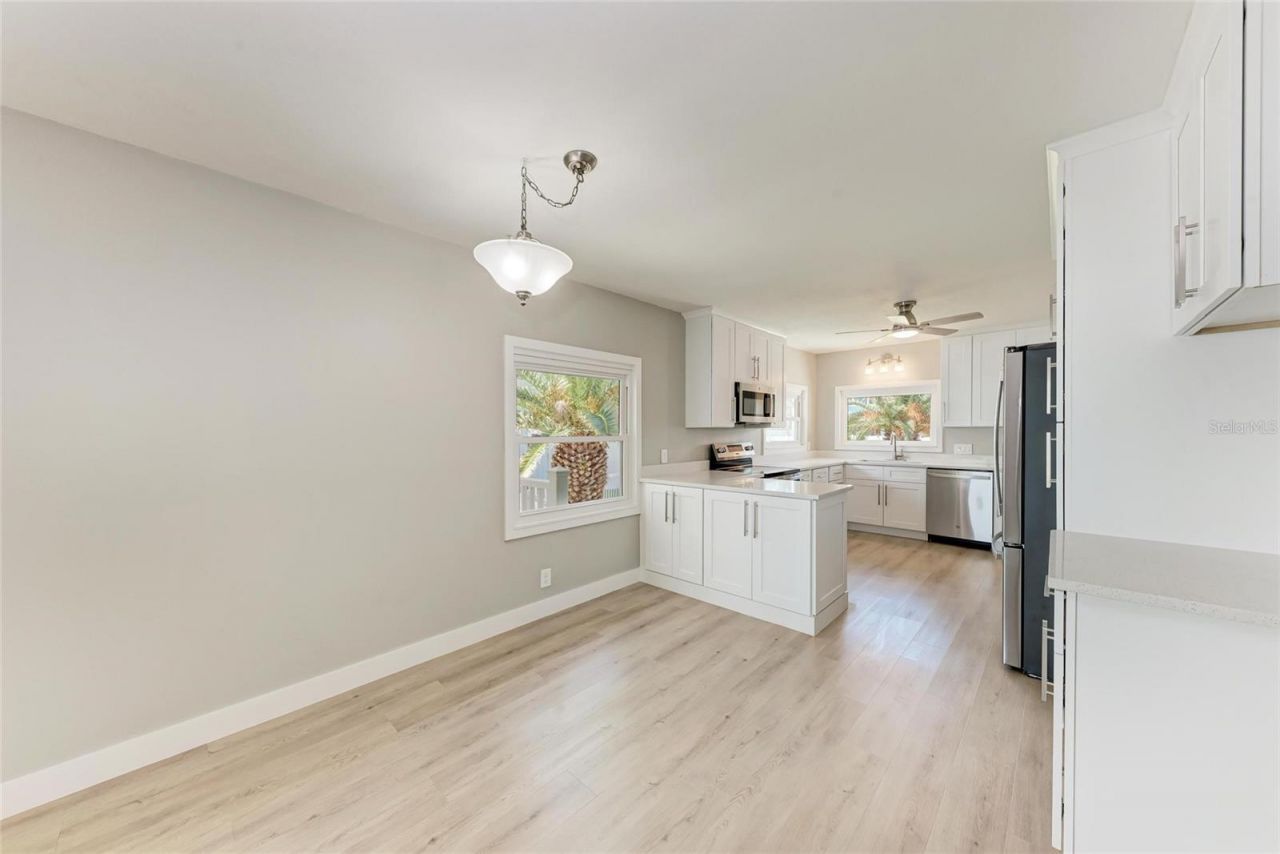 893 N Shore Drive, Anna Maria, FL 34216 Photo