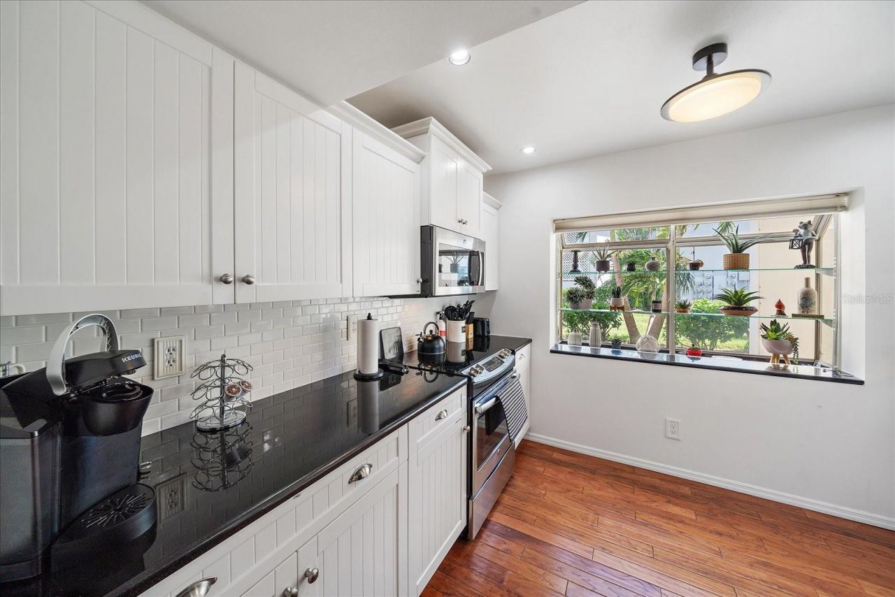 425 Cerromar Terrace, Unit 359, Venice, FL 34293 Photo