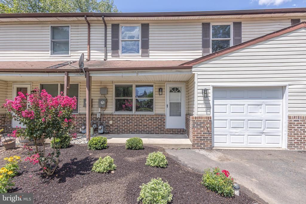 26 Bowling Green Avenue, Unit 3, Morrisville, PA 19067 Main Photo