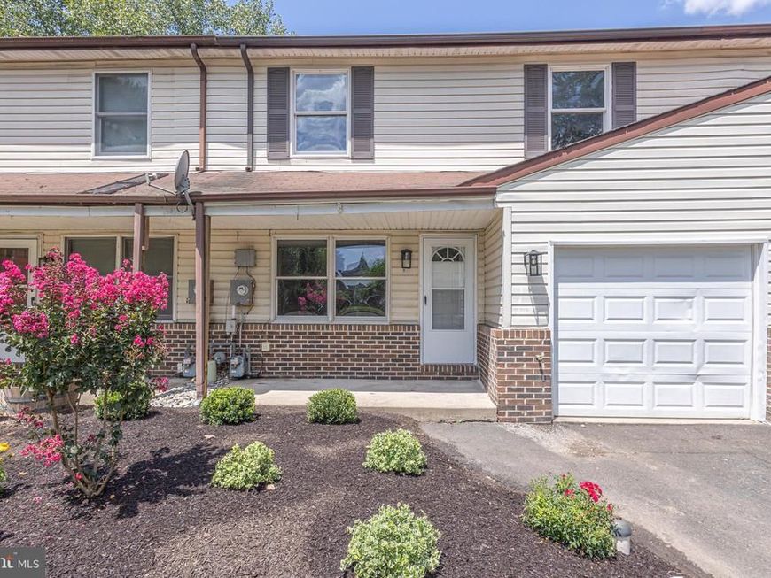 26 Bowling Green Avenue, Unit 3, Morrisville, PA 19067 Main Photo