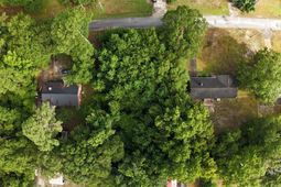 1906 Medfield Drive photo 4