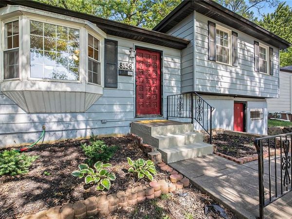8156 NE San Rafael Drive, Kansas City, MO 64119