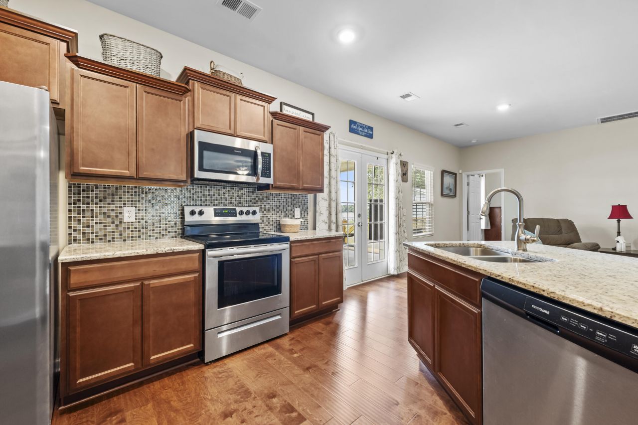 1083 Copperhead Road Photo 10