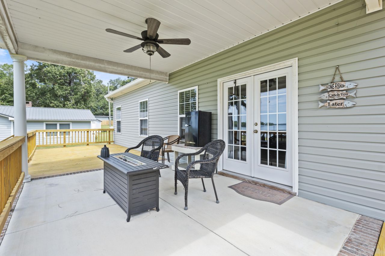 1083 Copperhead Road Photo 20