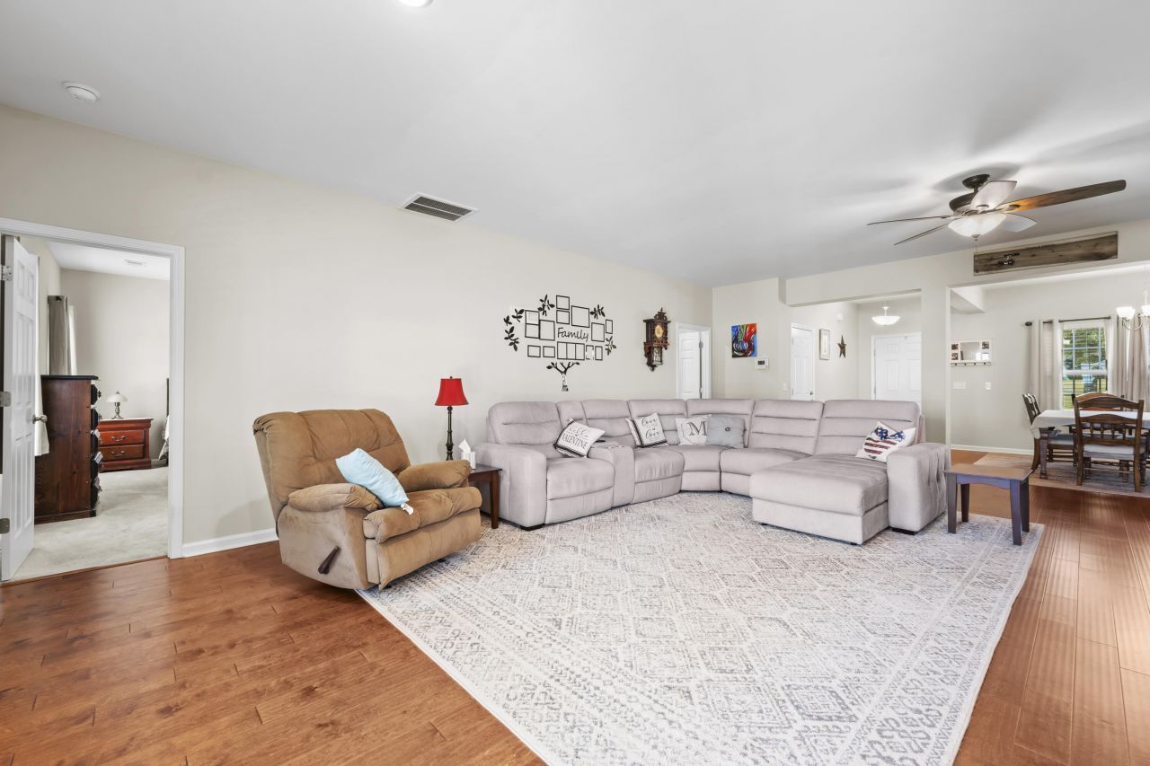 1083 Copperhead Road Photo 7