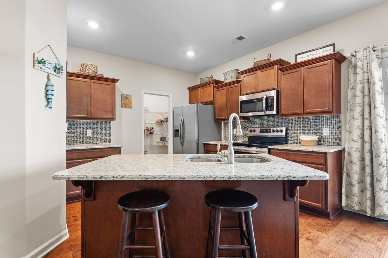 1083 Copperhead Road Photo 9