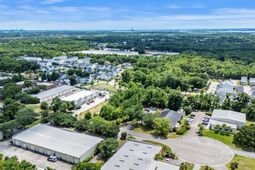 481 Jessen Lane photo 4